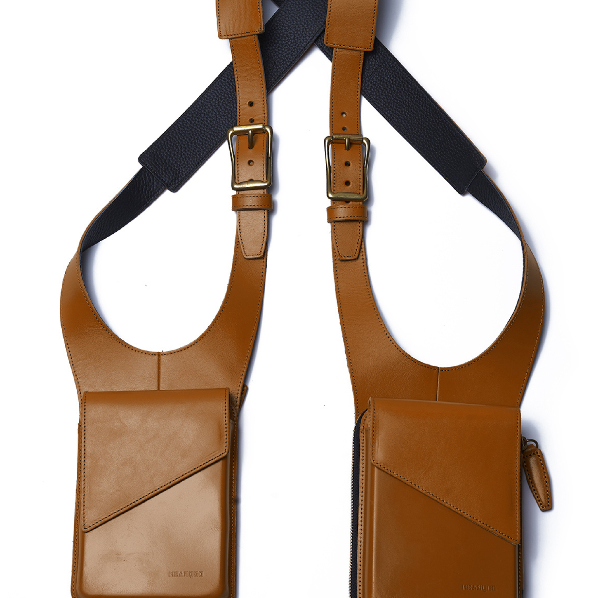 The Toast Deux Caramel by MBARQGO. A dual holster bag.