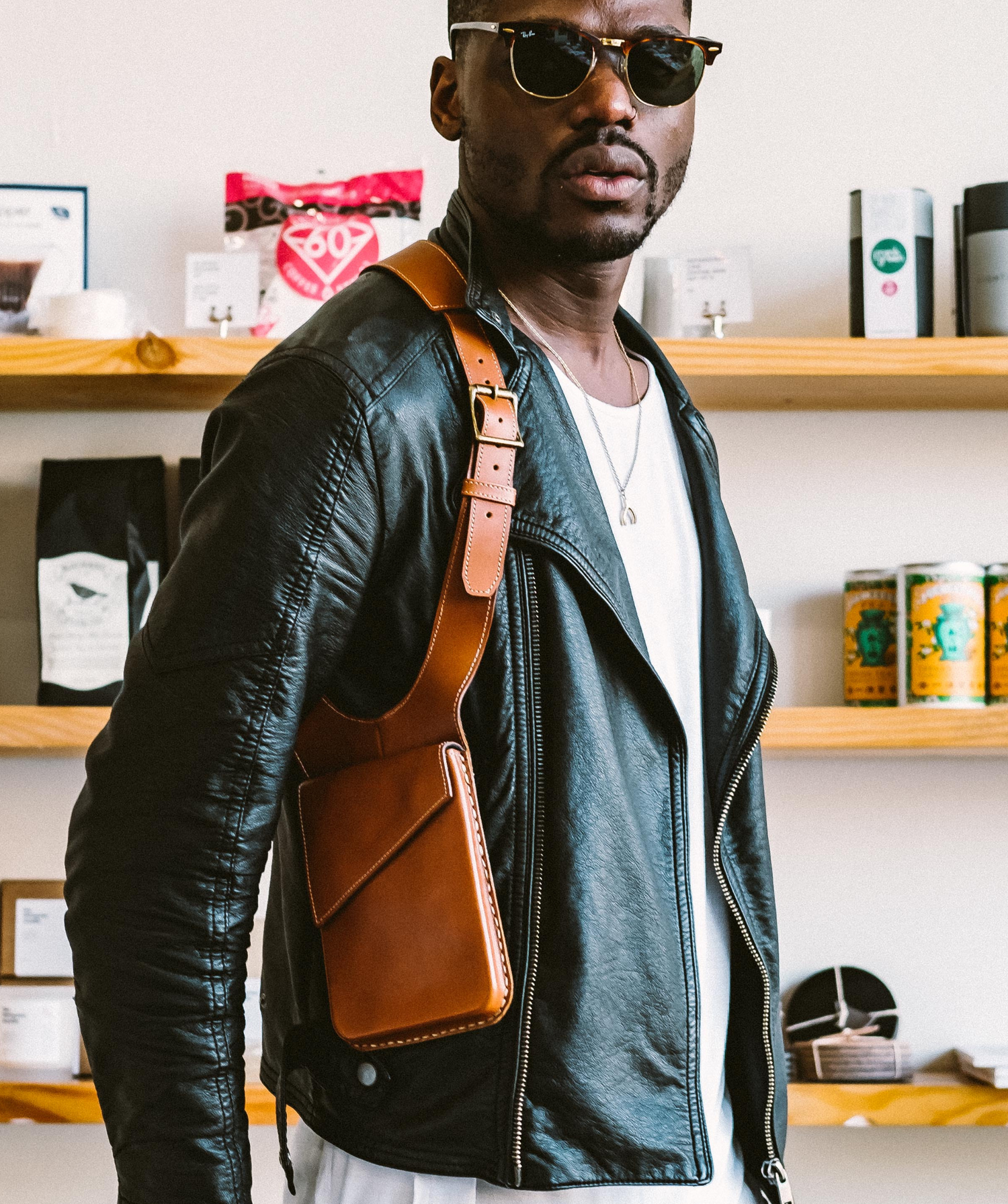 The Toast Deux Caramel by MBARQGO. A dual holster bag.
