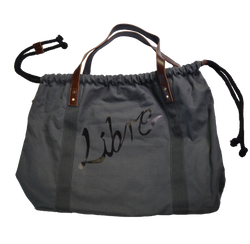Le Triomphe Tote
