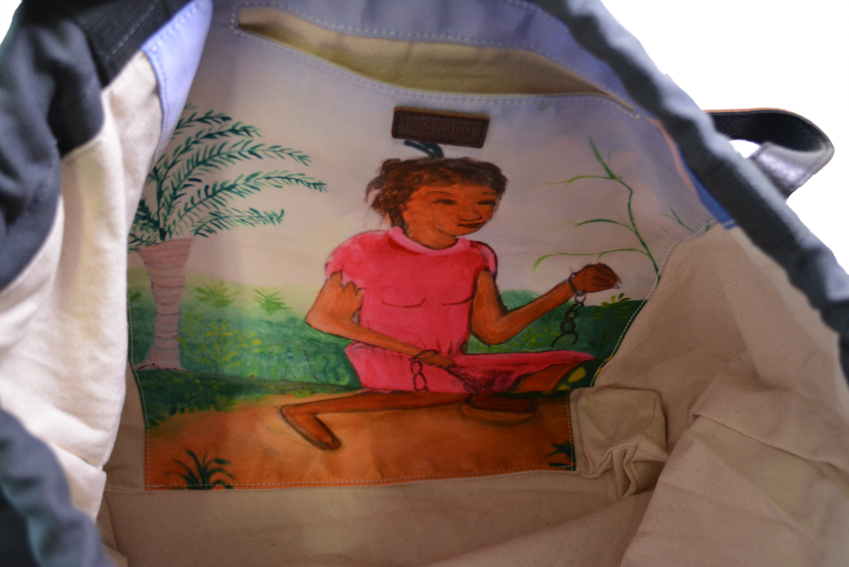 The Triomphe Tote